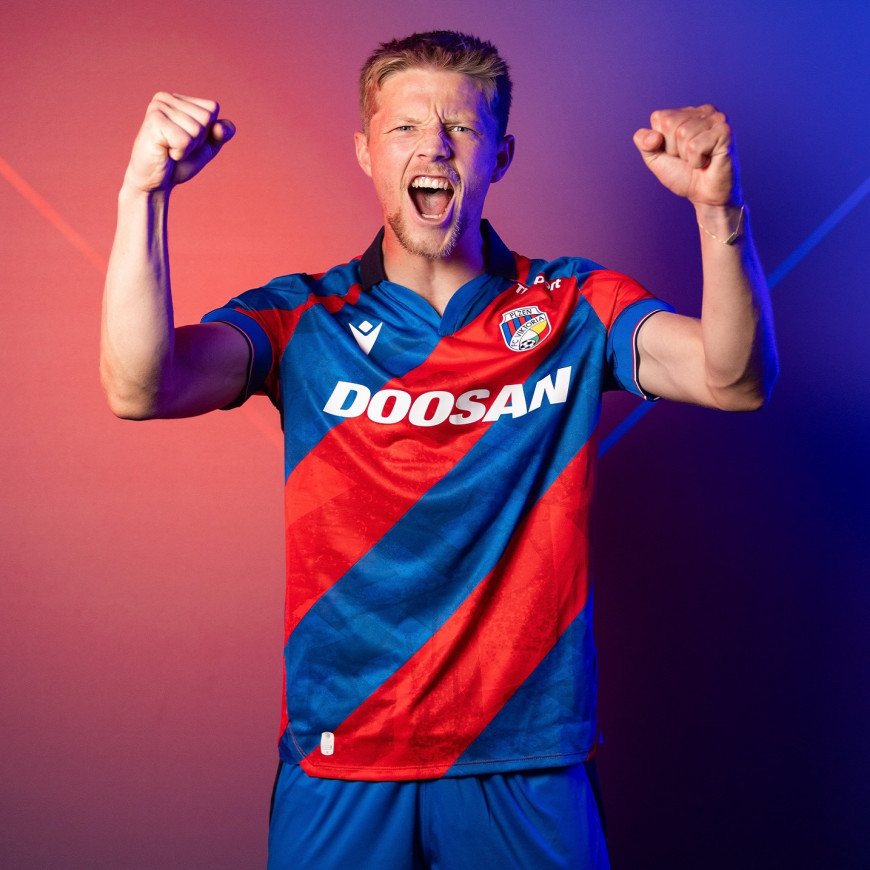 macron - 2025-26 viktoria plzen home shirt