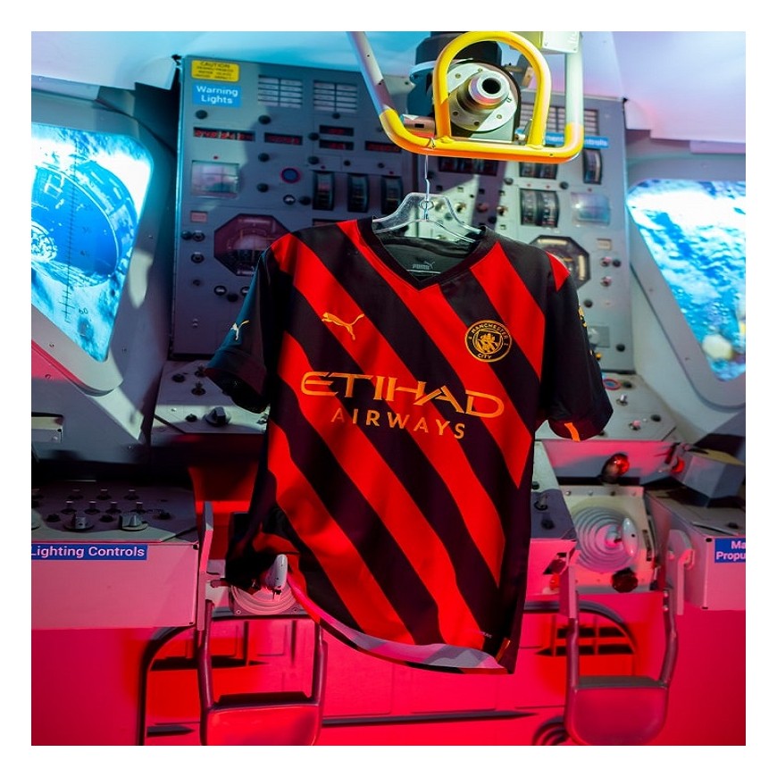umbro - 2011-12 manchester city away shirt